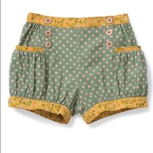 NWT. Joanna Gaines Green Thumb Bubble Shorts